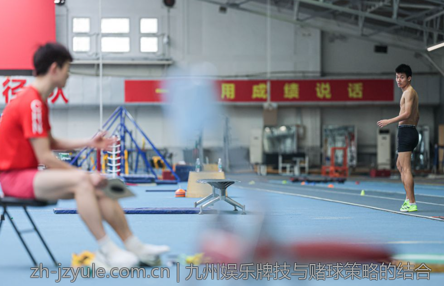 九州娱乐牌技与赌球策略的结合